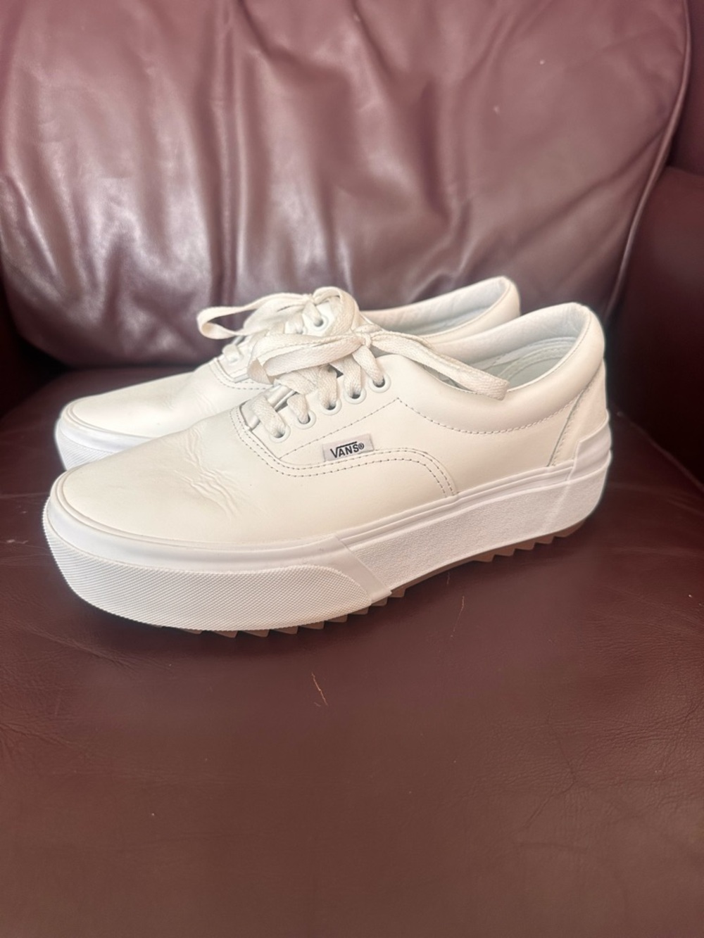 Vans LEATHER stacked era white lace up.